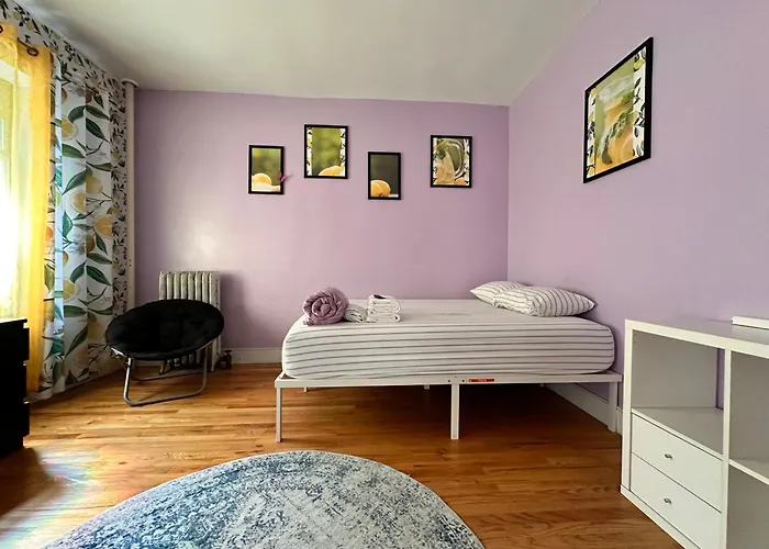 Lavender Queen Room Bright & Peaceful Stay In Central Harlem