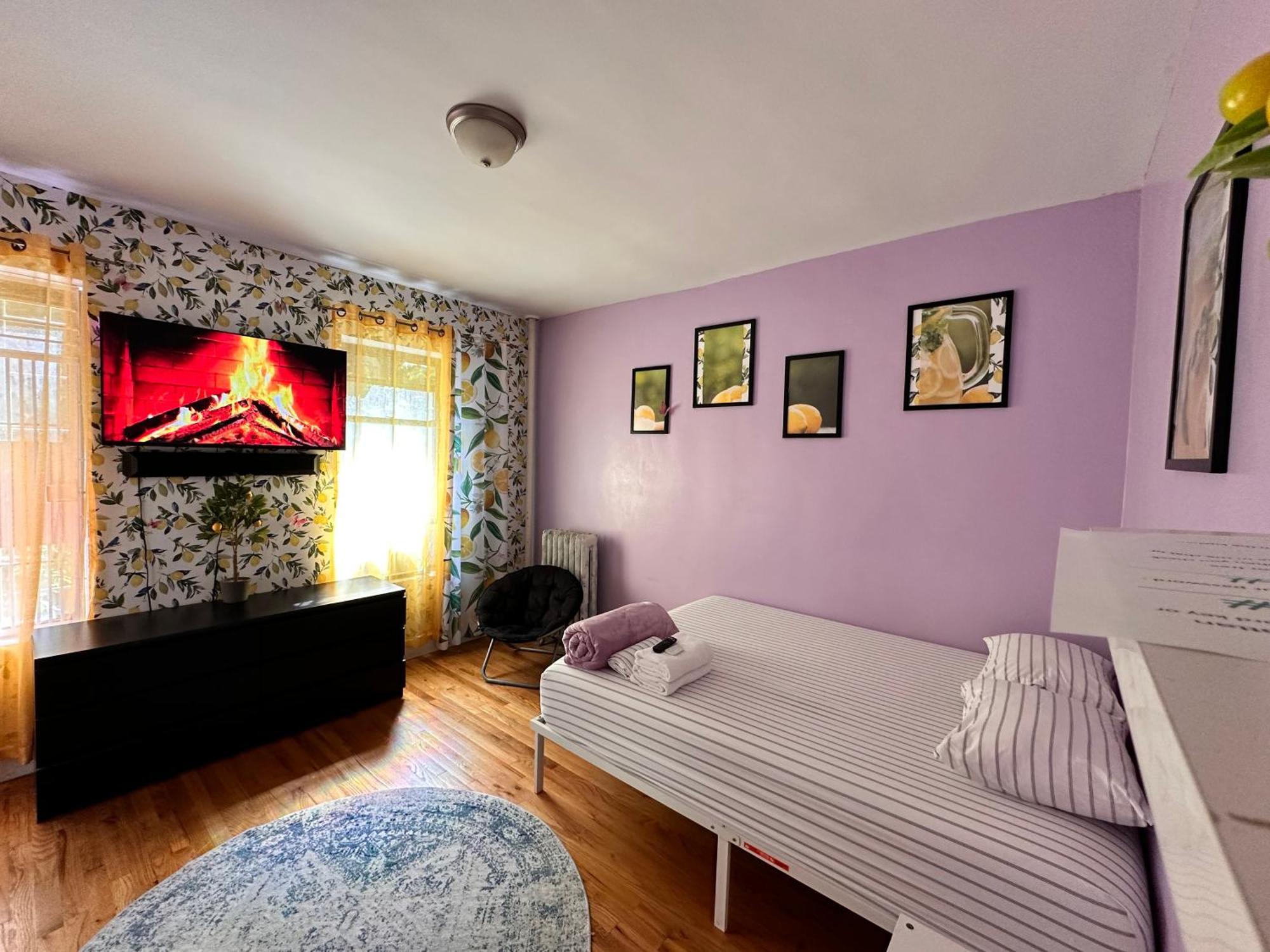 Apartment Lavender Queen Bright & Peaceful In Harlem