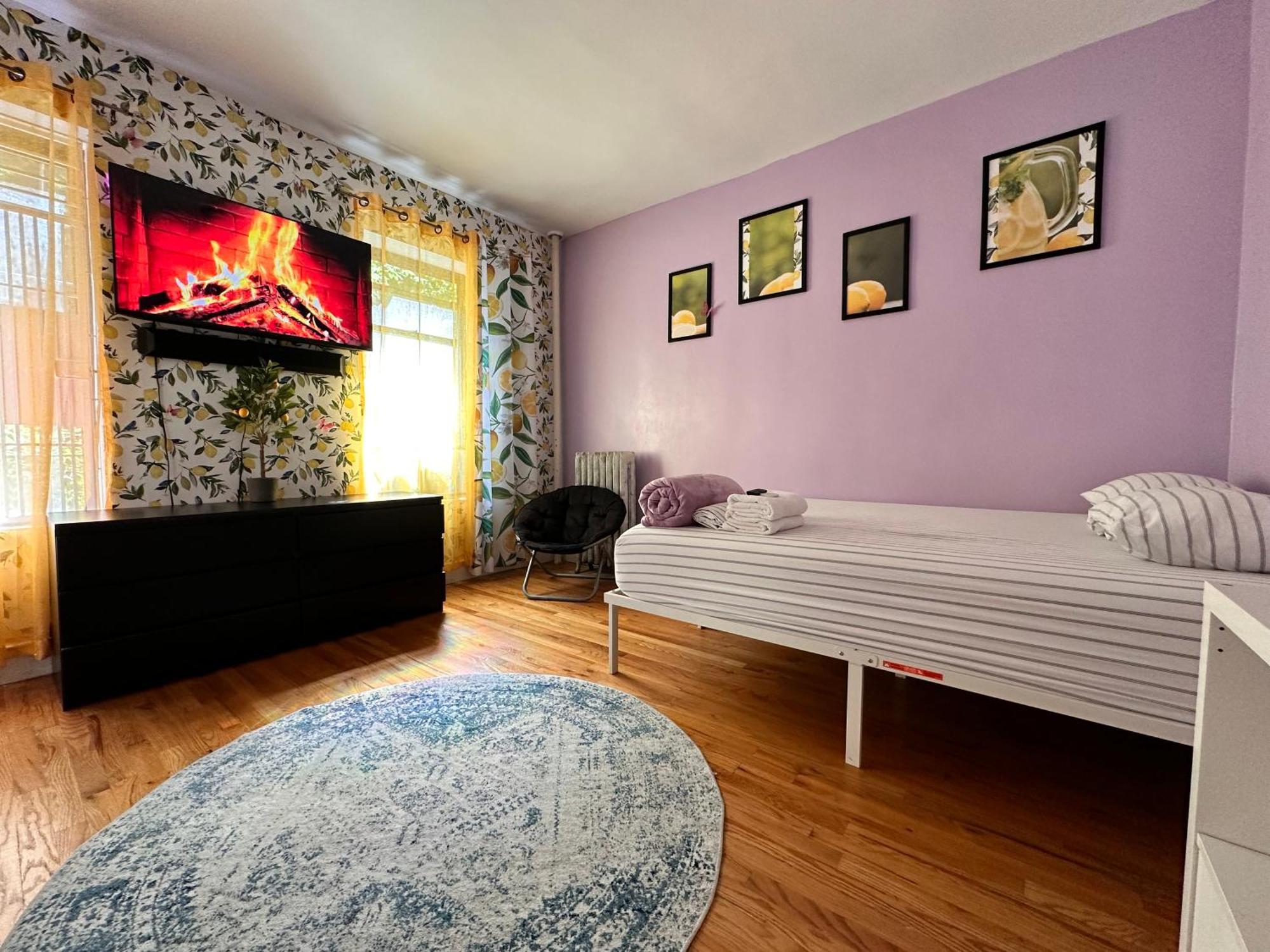 Apartment Lavender Queen Bright & Peaceful In Harlem New York