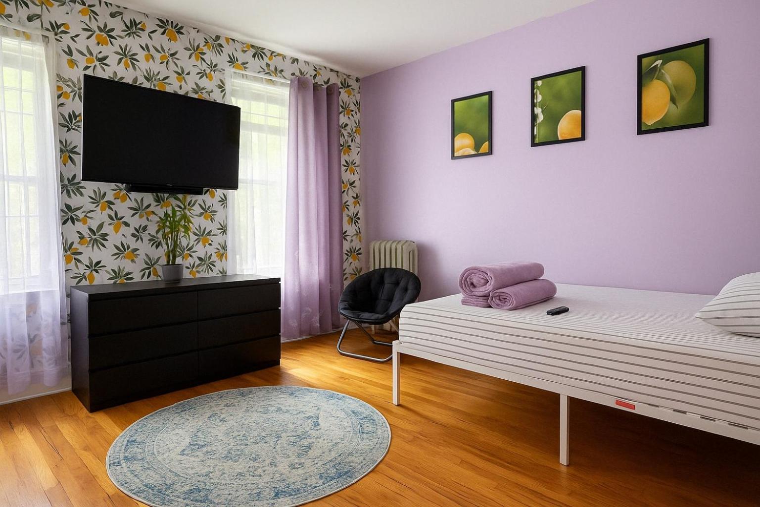 Lavender Queen Bright & Peaceful In Harlem * New York